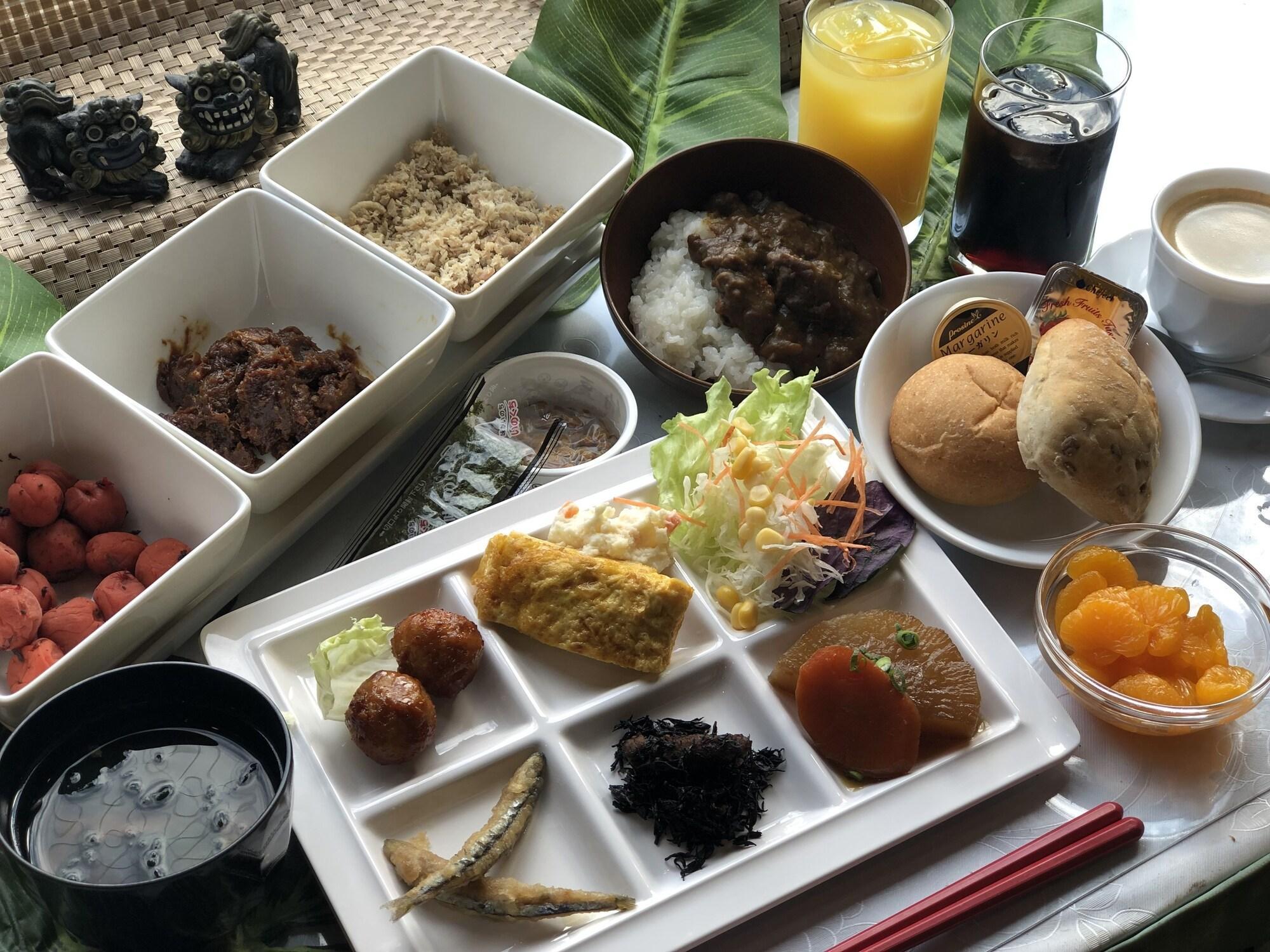 Hotel Yamanouchi Naha Esterno foto