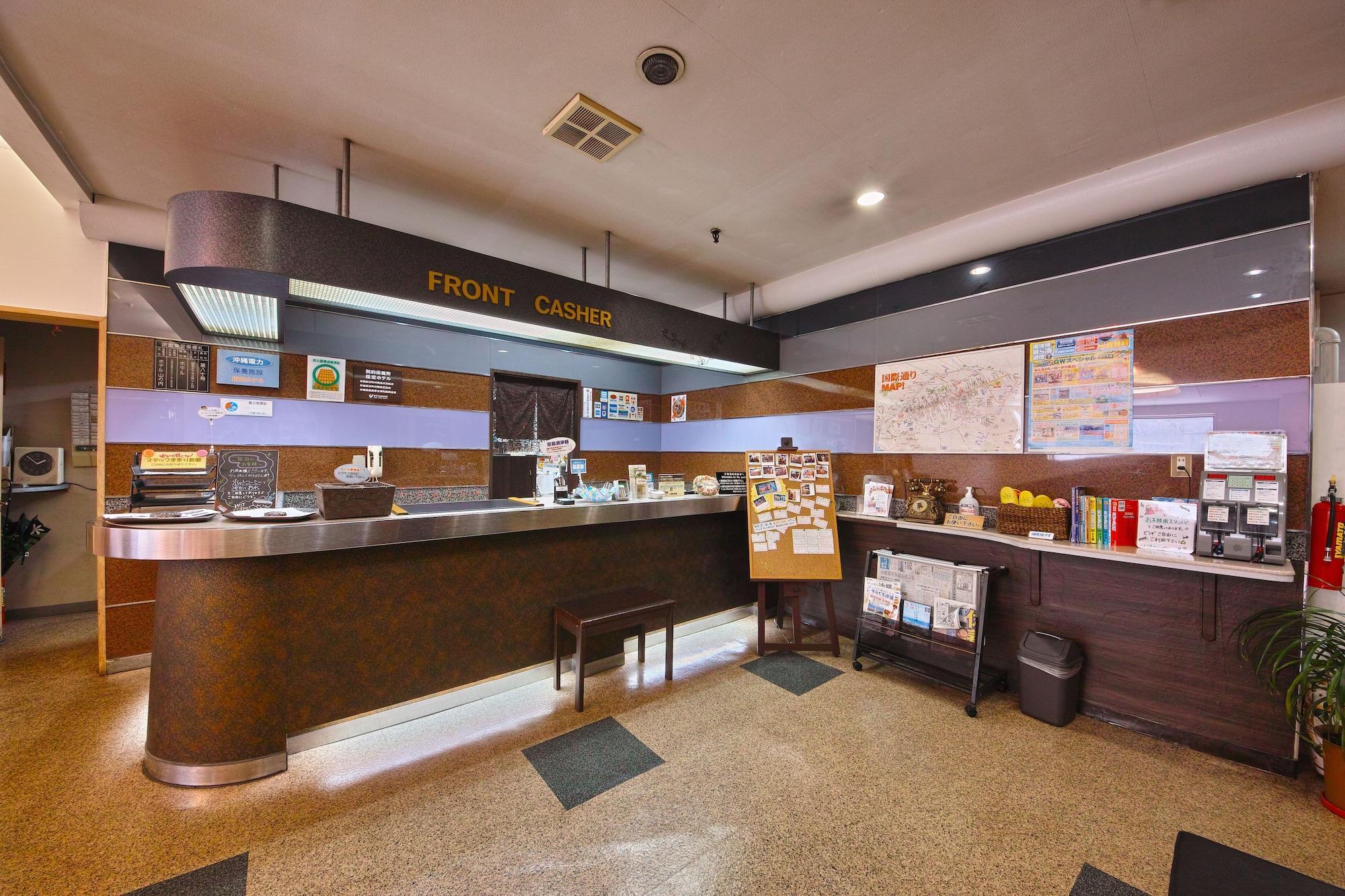Hotel Yamanouchi Naha Esterno foto